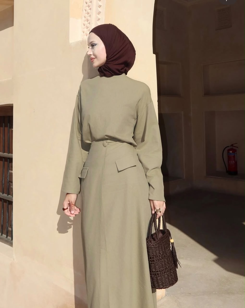 طقم تنورة و بلوزة