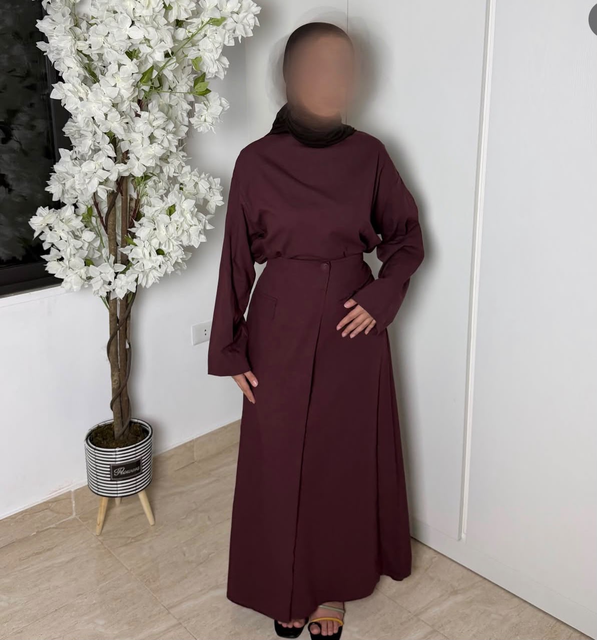 طقم تنورة و بلوزة