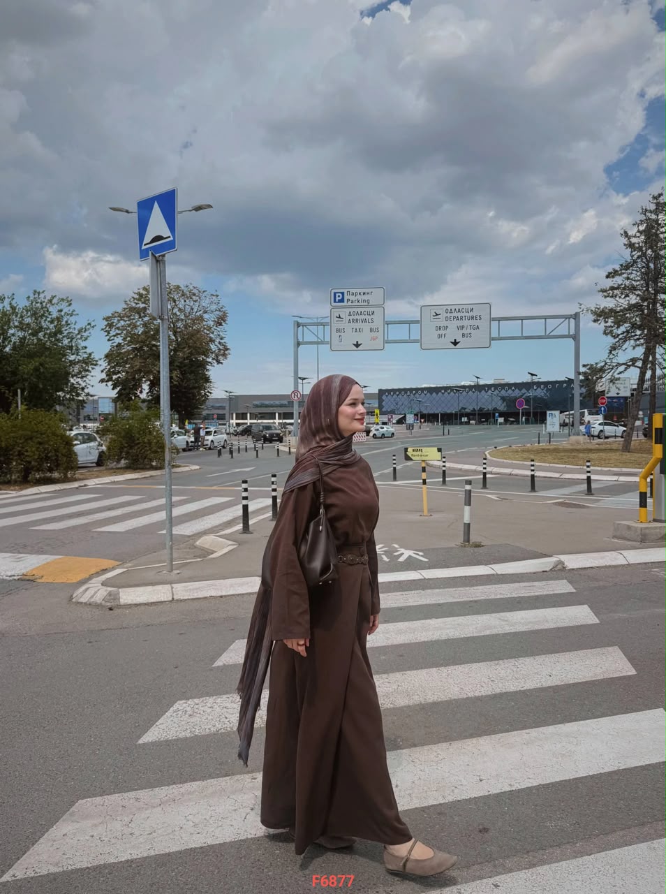طقم تنورة و بلوزة
