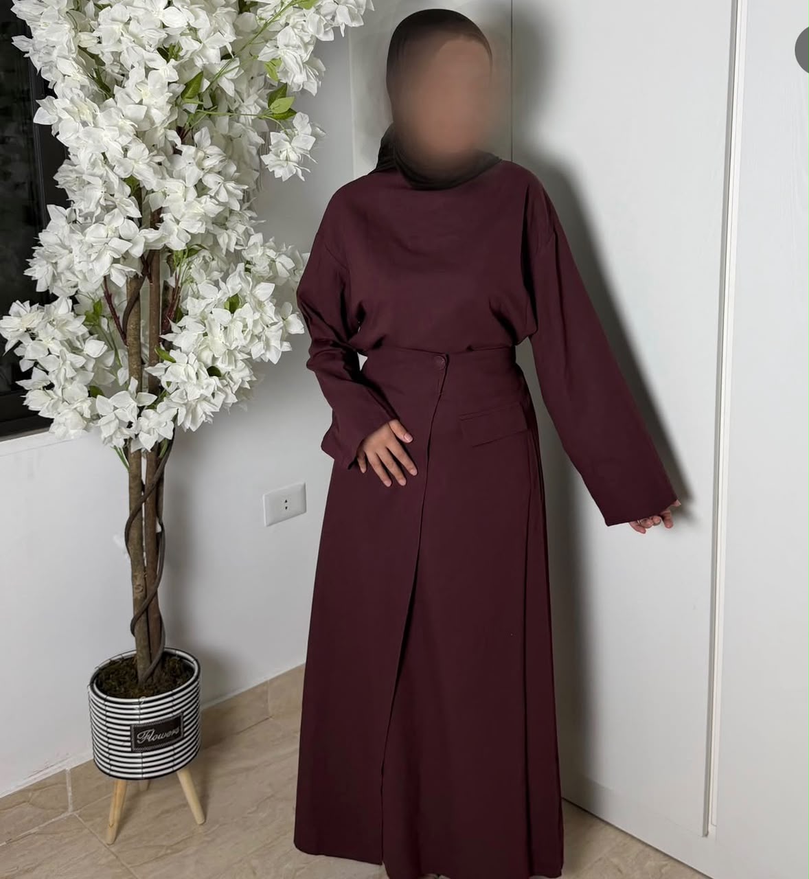 طقم تنورة و بلوزة