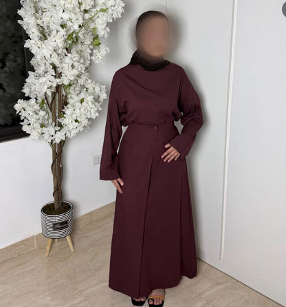 طقم تنورة و بلوزة